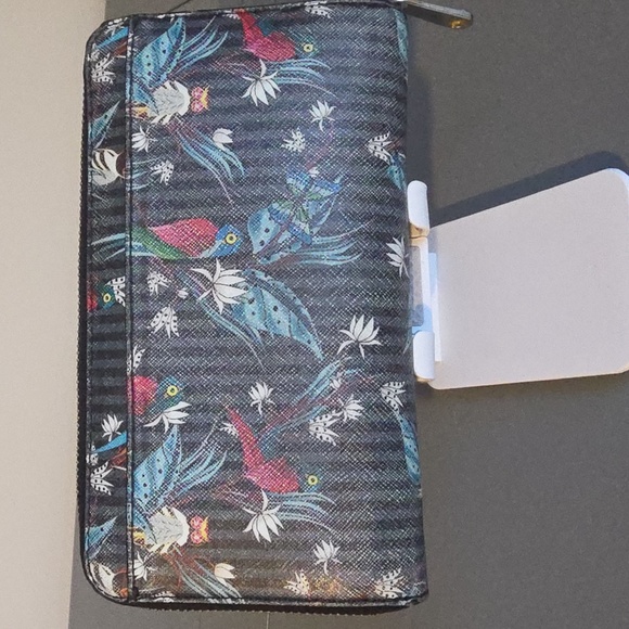 HENRI BENDEL NEW YORK West 57 Tropical Birds Zip Around Wallet - Picture 6 of 16